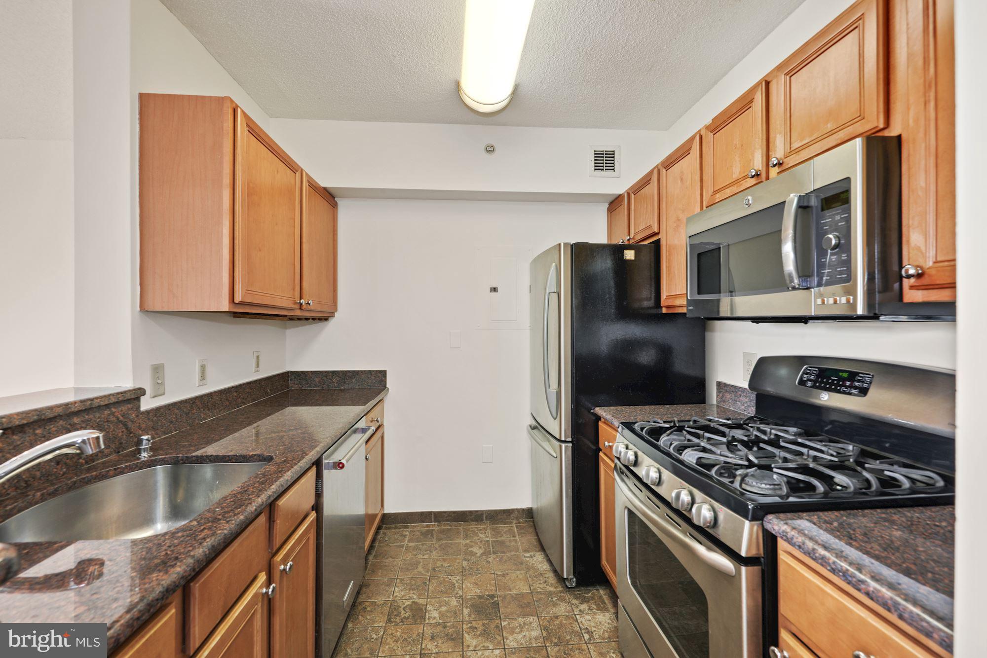 CRESCENT PLAZA - Residential