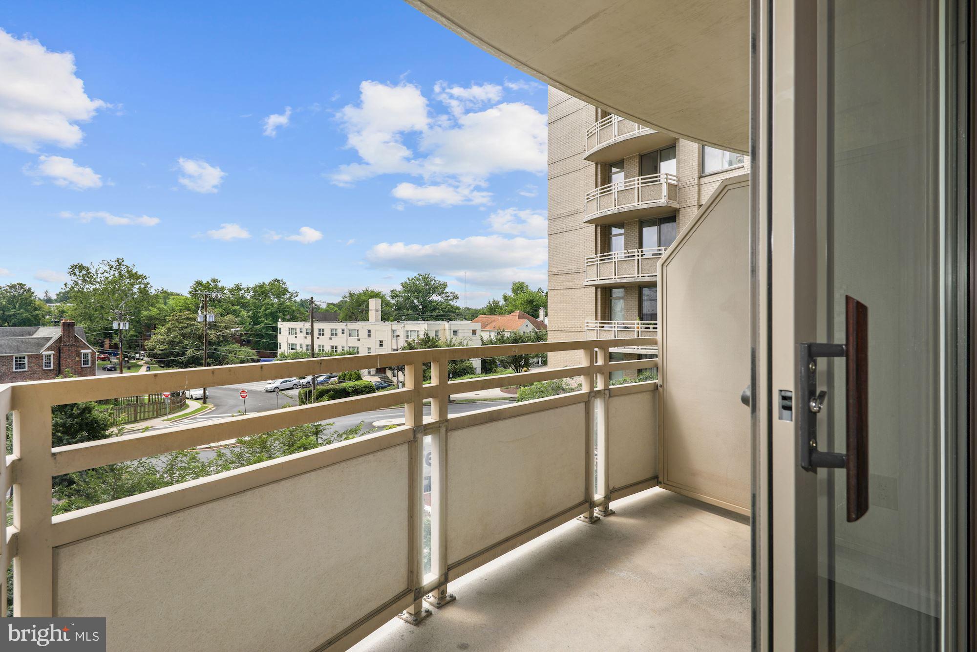 CRESCENT PLAZA - Residential