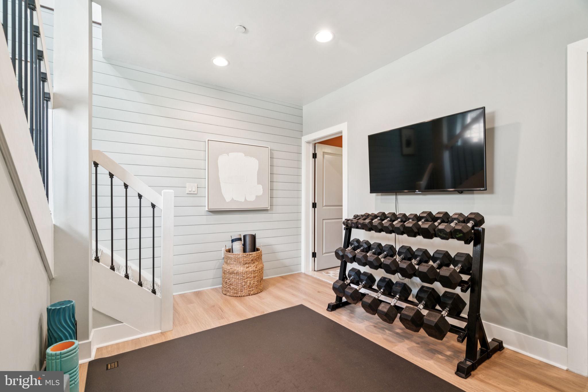 FRANCISVILLE - Residential