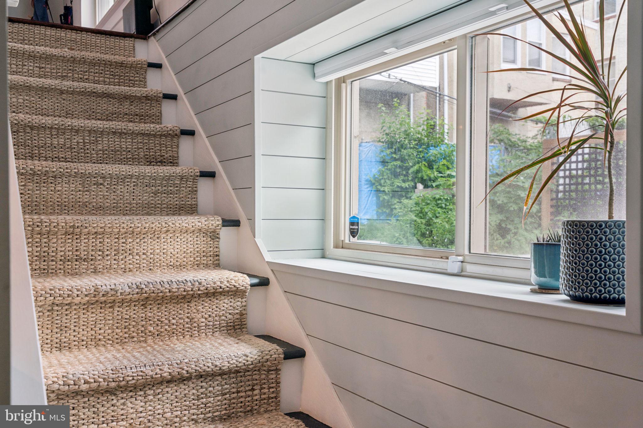 FRANCISVILLE - Residential