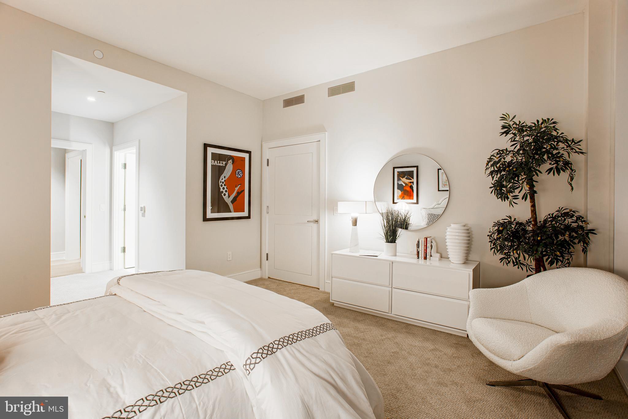 AVENUE OF THE ARTS - Residential