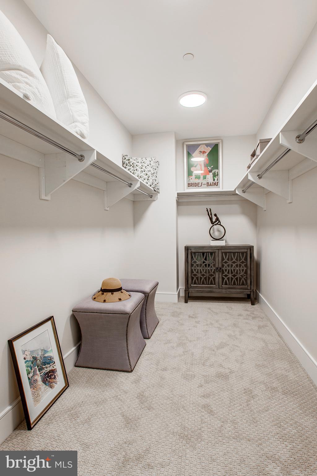 AVENUE OF THE ARTS - Residential