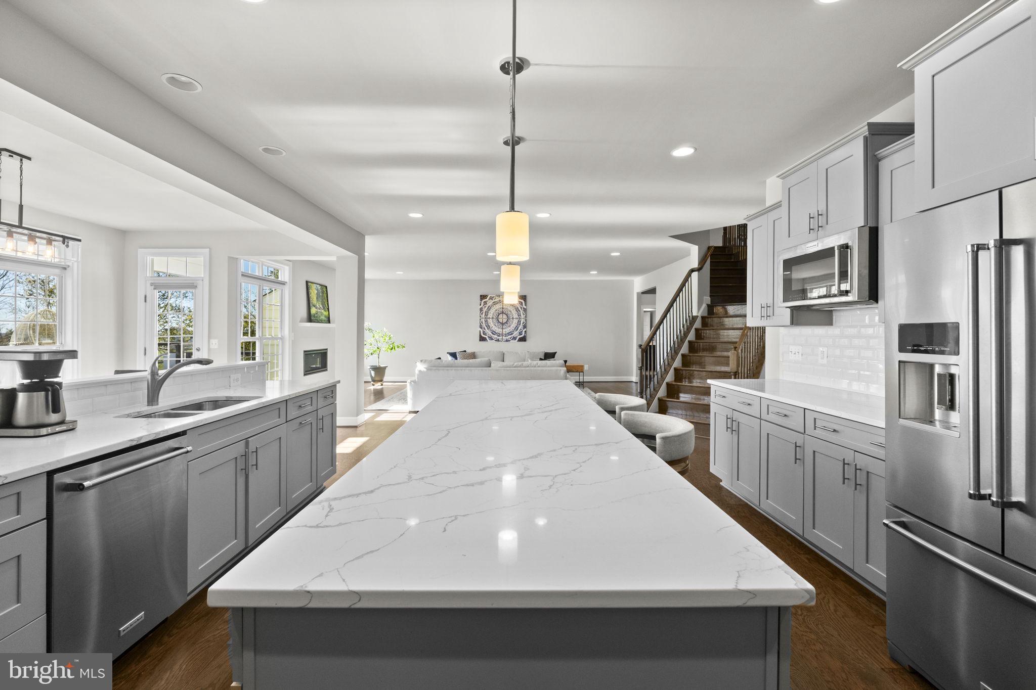 42555 BLACK TALON COURT
