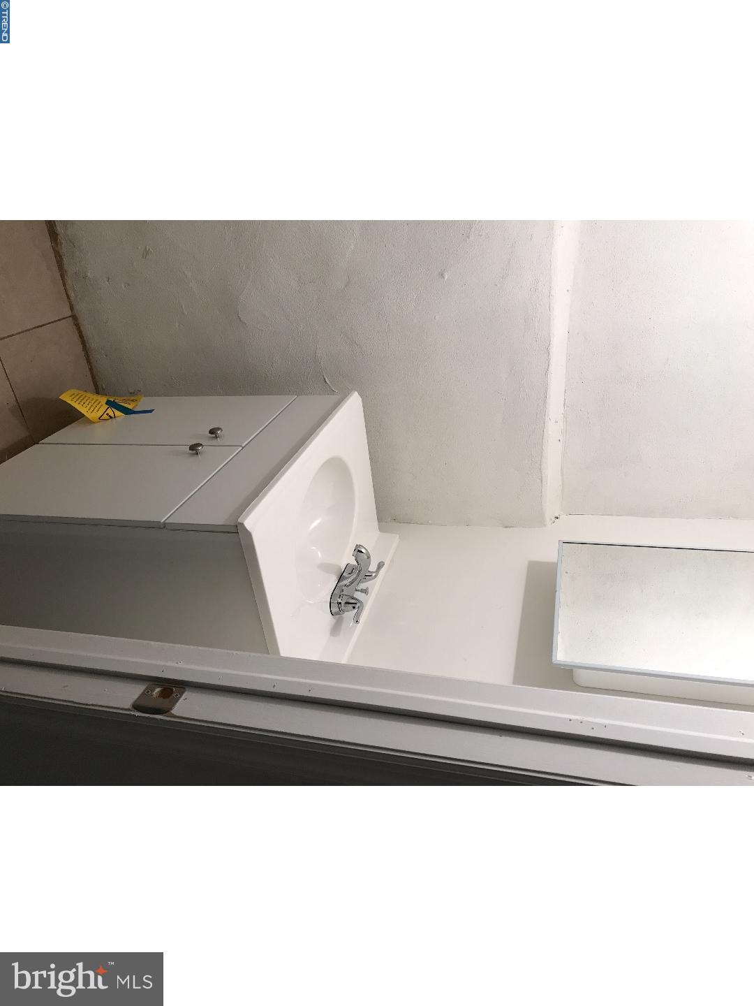 STRAWBERRY MANSION - Residential Lease