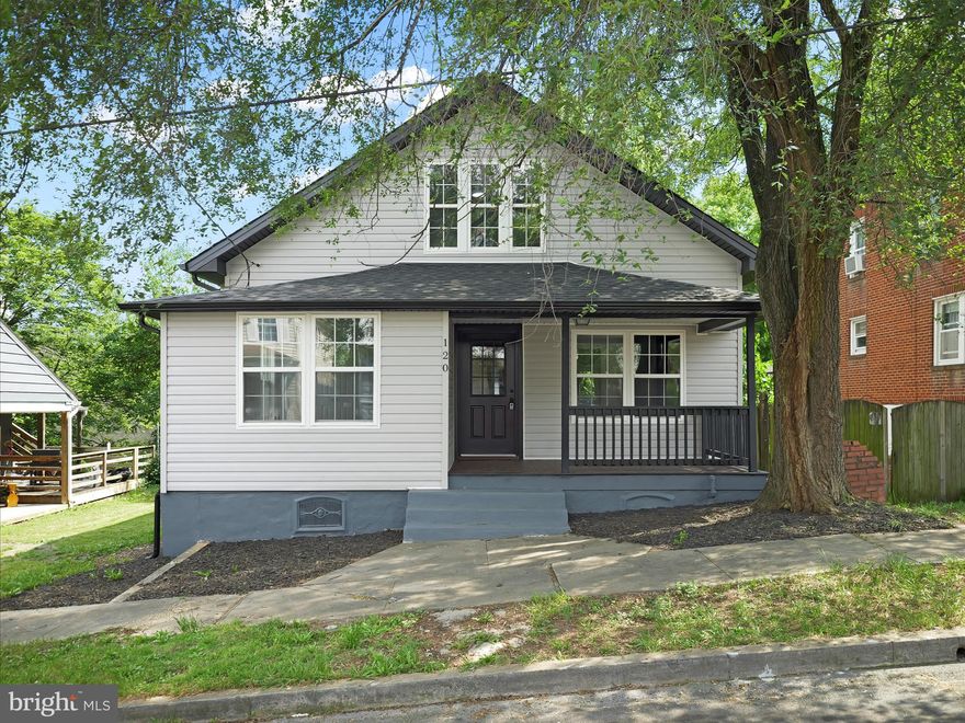 🏡 Modern 3 Bed, 2 Bath Home 1490 sq ft – Stylish, Spacious & Move-In Ready!

Welcome to this beautifully updated modern home nestled on a quiet side street.  With its sleek design, open layout, and premium finishes throughout, this 3-bedroom, 2-bathroom property perfectly balances comfort and contemporary living.

✨ Property Features:

Open-concept living, dining & kitchen area with abundant natural light and built in bookshelves.

Fully remodeled kitchen with quartz countertops, shaker cabinetry & stainless steel appliances

Luxury vinyl plank flooring throughout

Spacious bedrooms & luxury feel bathrooms

Designer tile & fixtures in both bathrooms

New roof, HVAC, water heater, and vinyl siding

Peaceful backyard with a new deck—great for entertaining or relaxing

Quick location to amenities

Check this one out today!