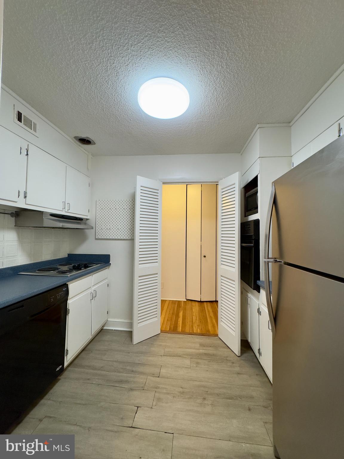 BELVEDERE - Residential Lease