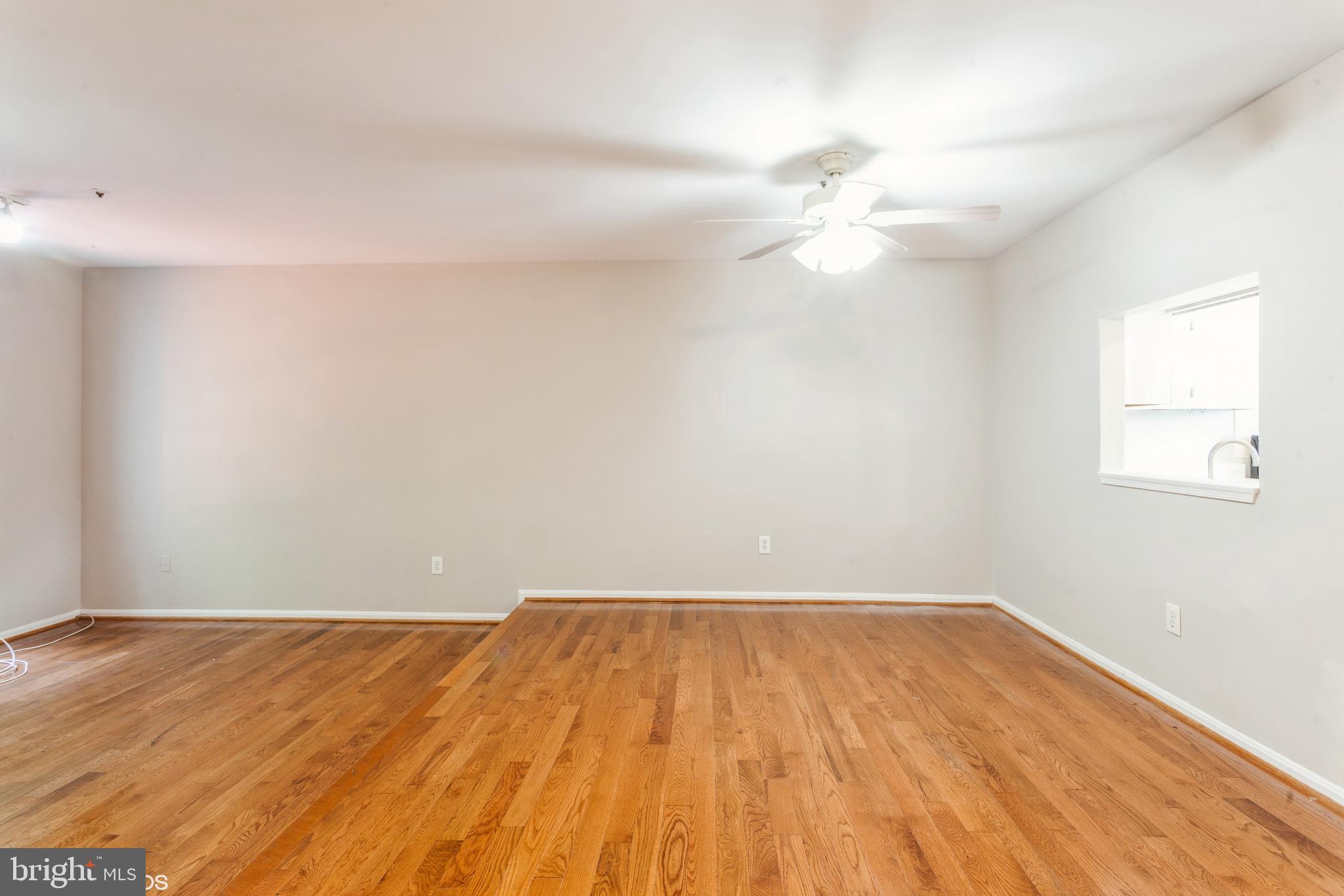 LAUREL LAKES - Residential