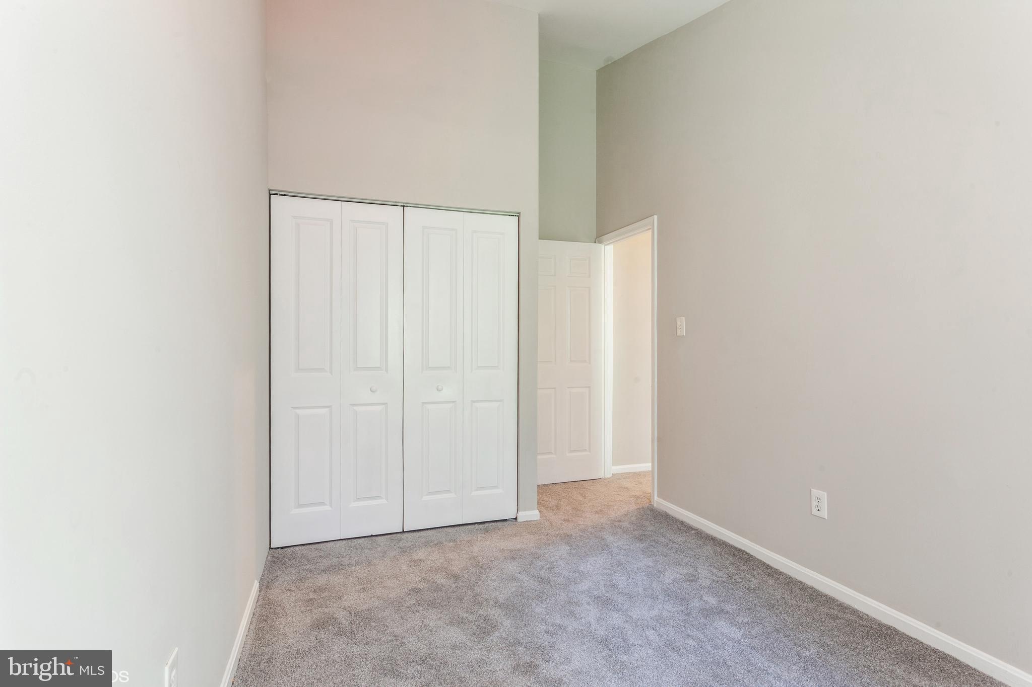 LAUREL LAKES - Residential