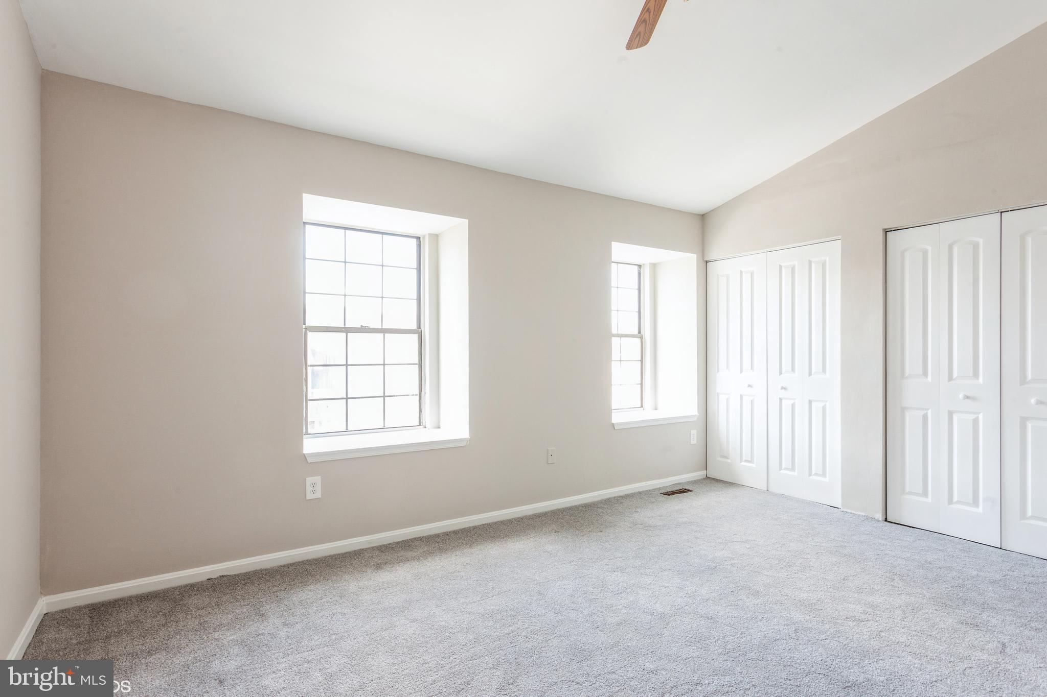 LAUREL LAKES - Residential