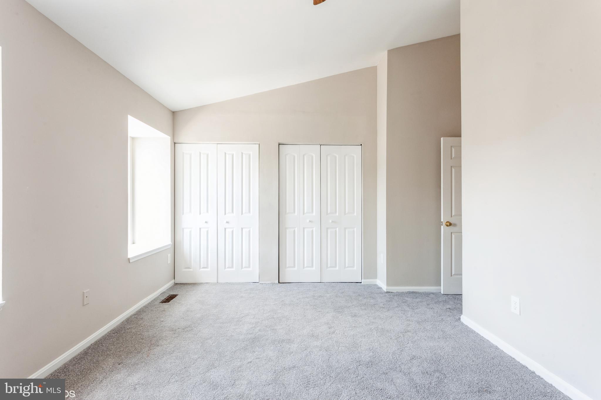 LAUREL LAKES - Residential