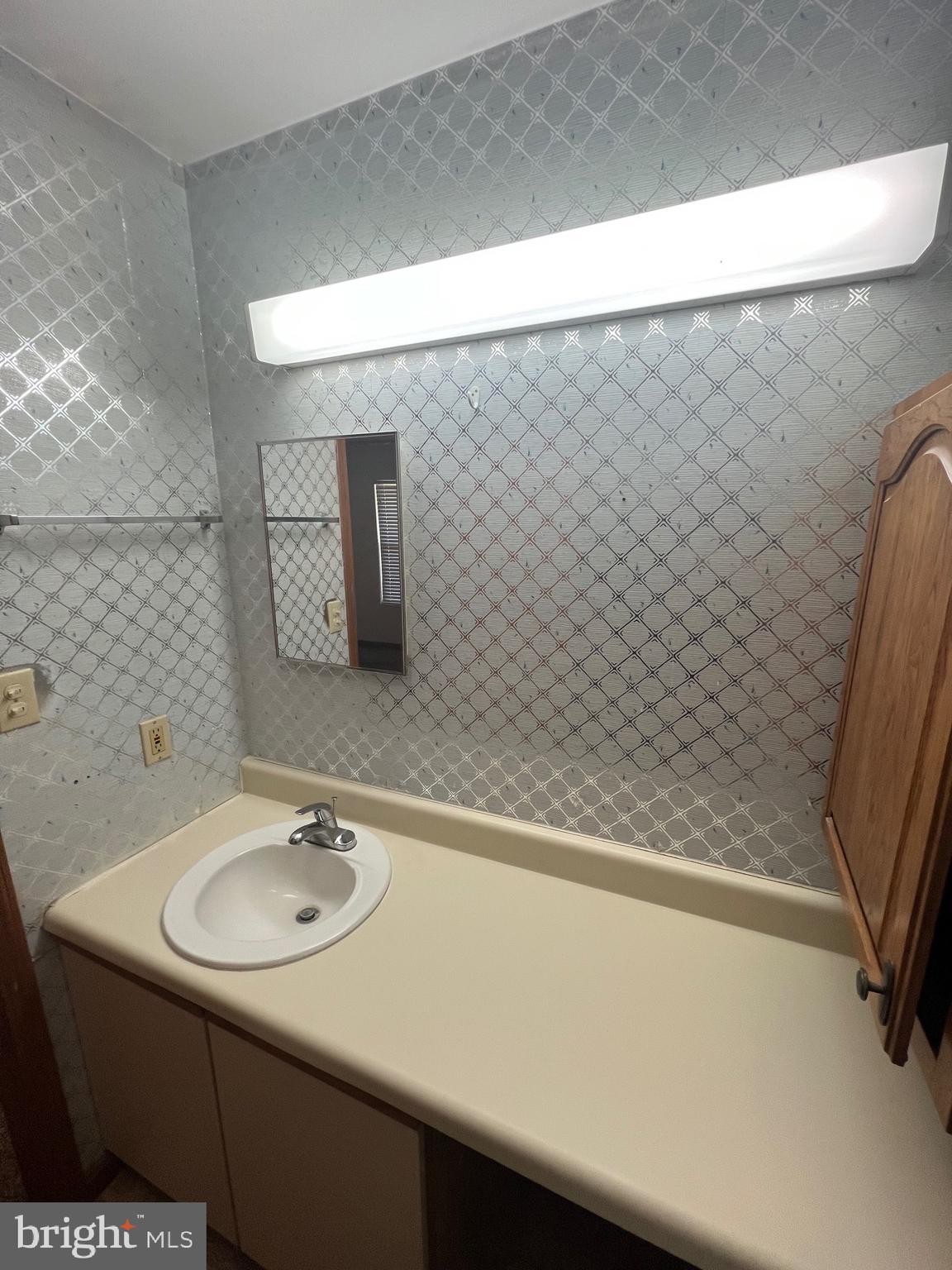 MANCHESTER ELECTION DISTRICT - Residential Lease