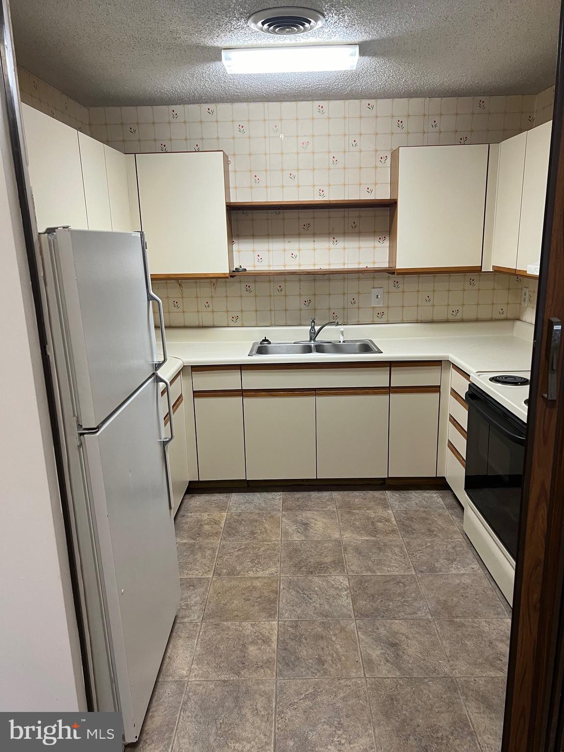 MANCHESTER ELECTION DISTRICT - Residential Lease