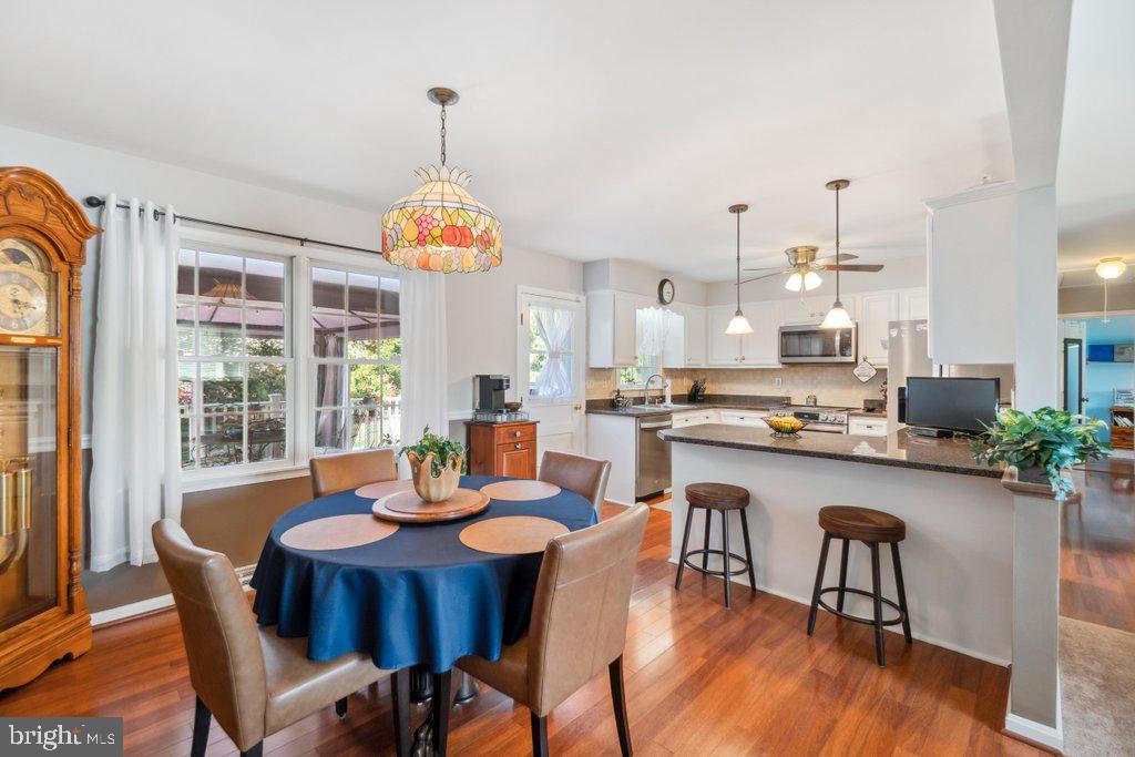 HARFORD HUNT MANOR - Residential