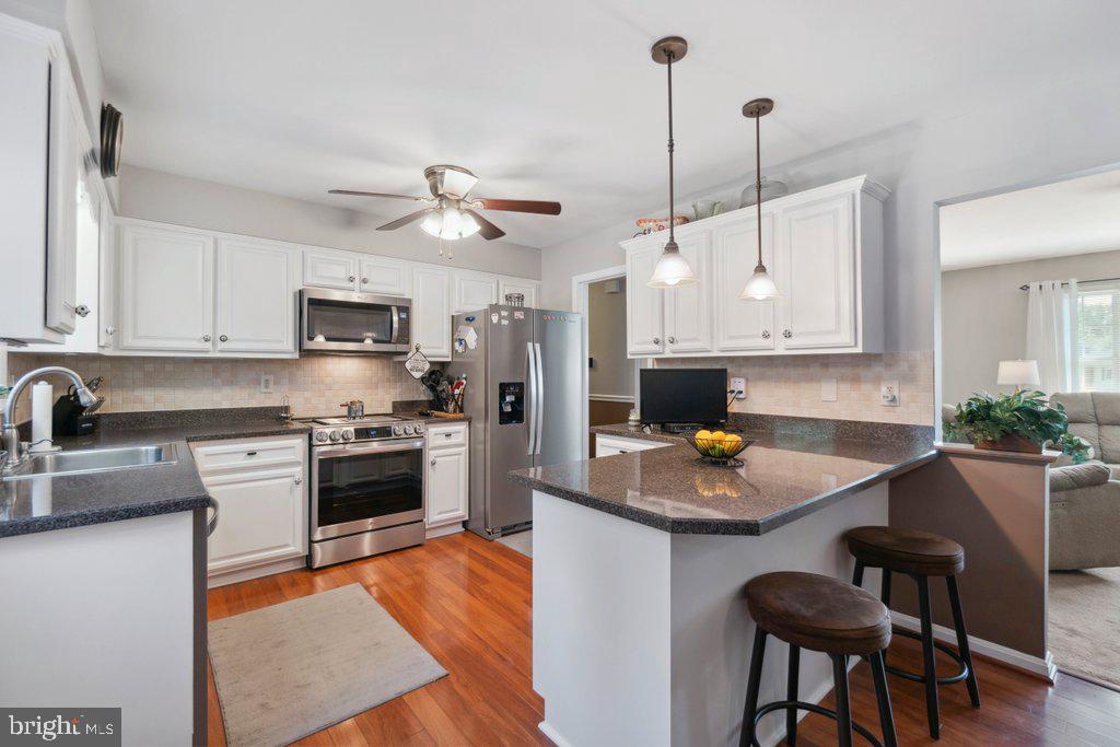 HARFORD HUNT MANOR - Residential