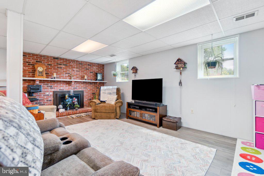 HARFORD HUNT MANOR - Residential