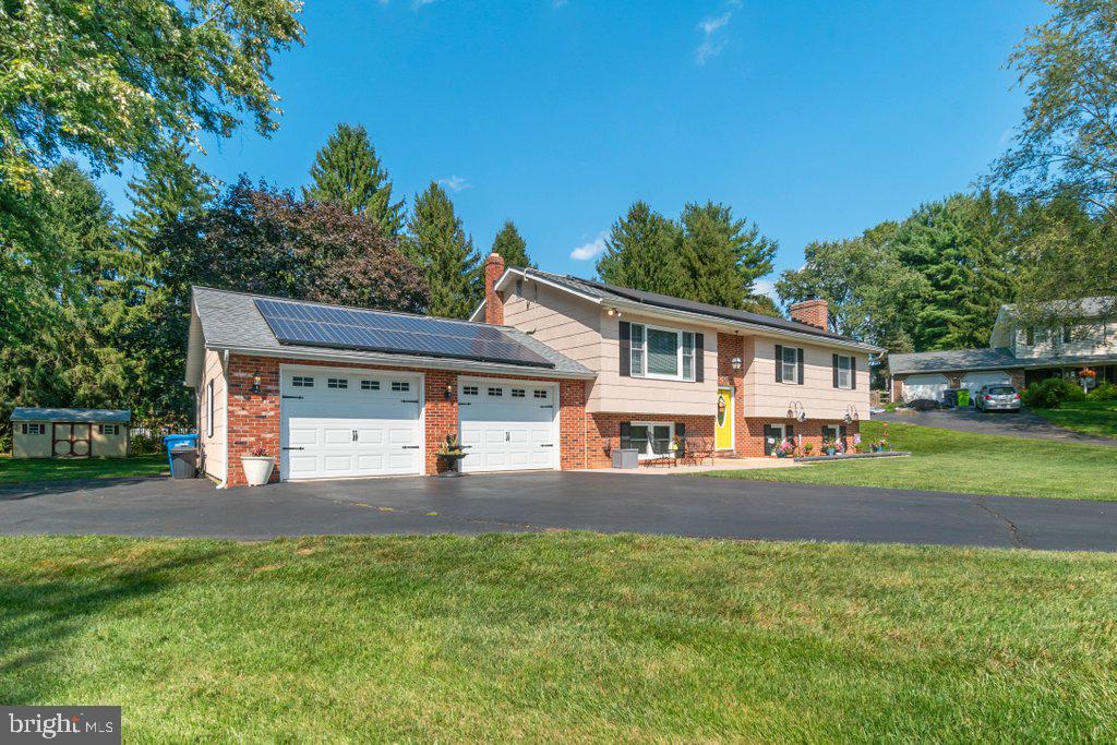 HARFORD HUNT MANOR - Residential