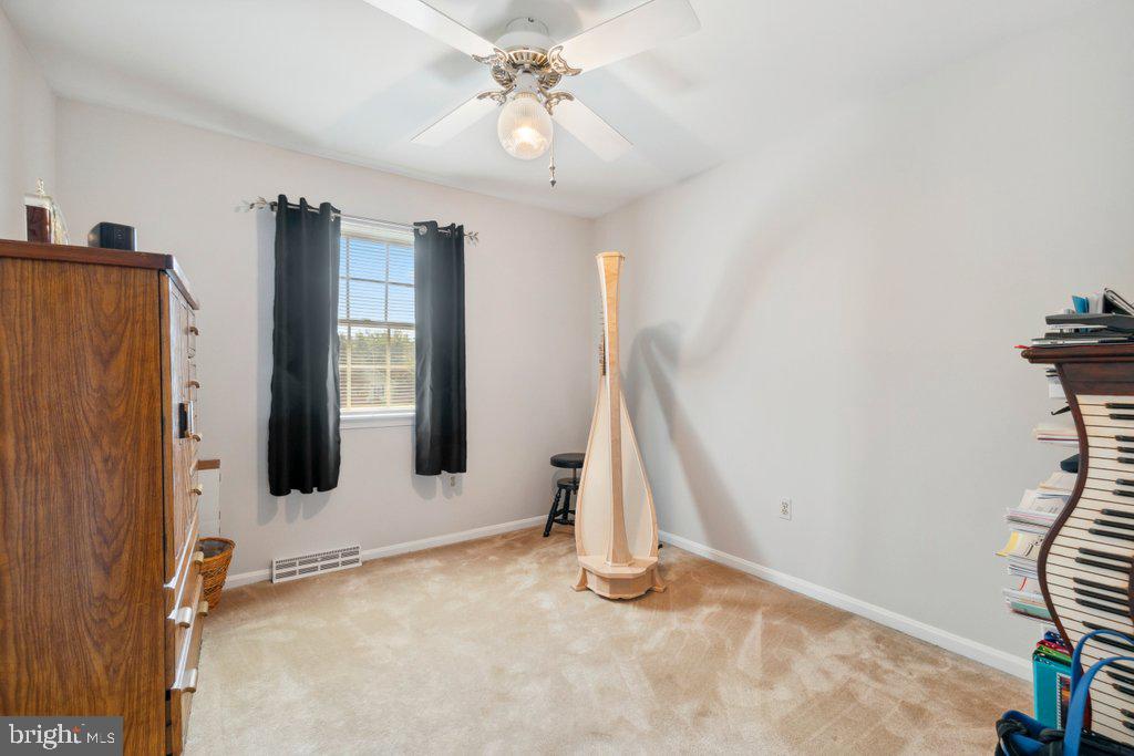 HARFORD HUNT MANOR - Residential