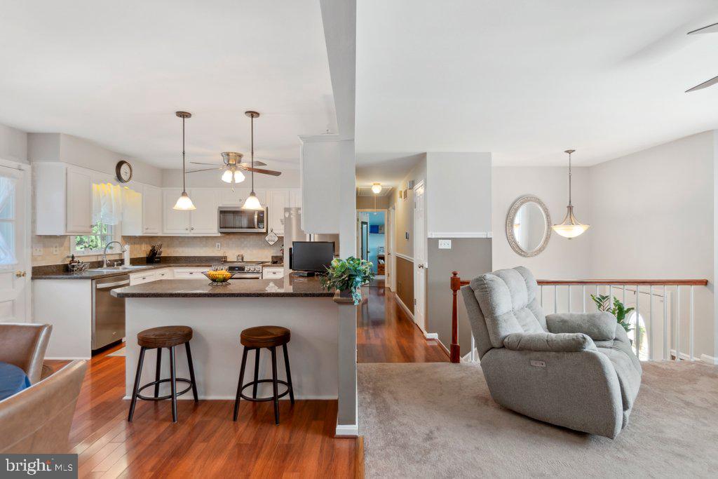 HARFORD HUNT MANOR - Residential