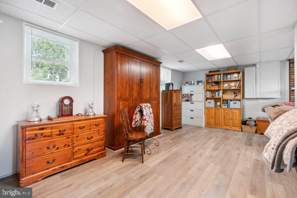 HARFORD HUNT MANOR - Residential