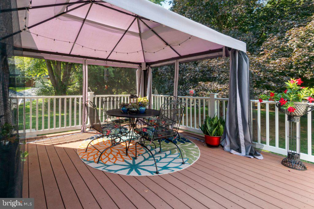 HARFORD HUNT MANOR - Residential