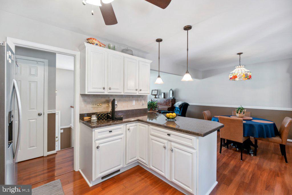 HARFORD HUNT MANOR - Residential