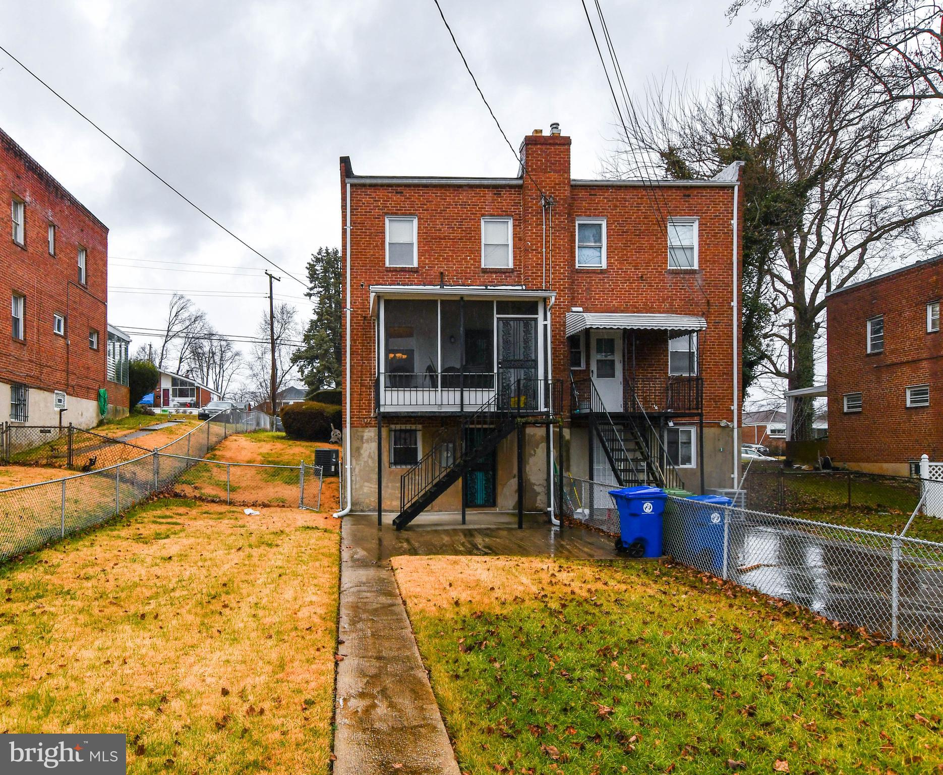 GLEN OAKS - Residential