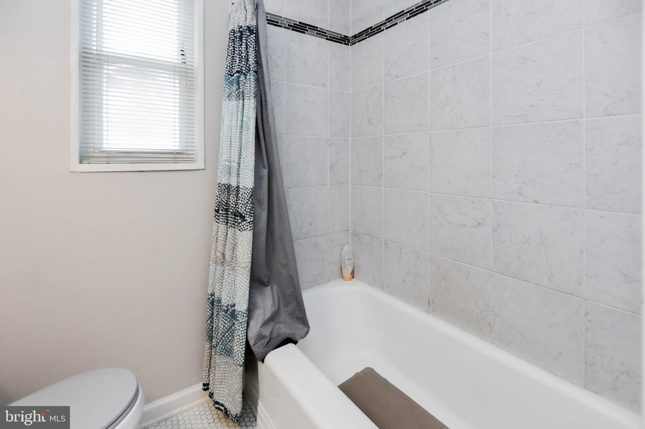 GLEN OAKS - Residential