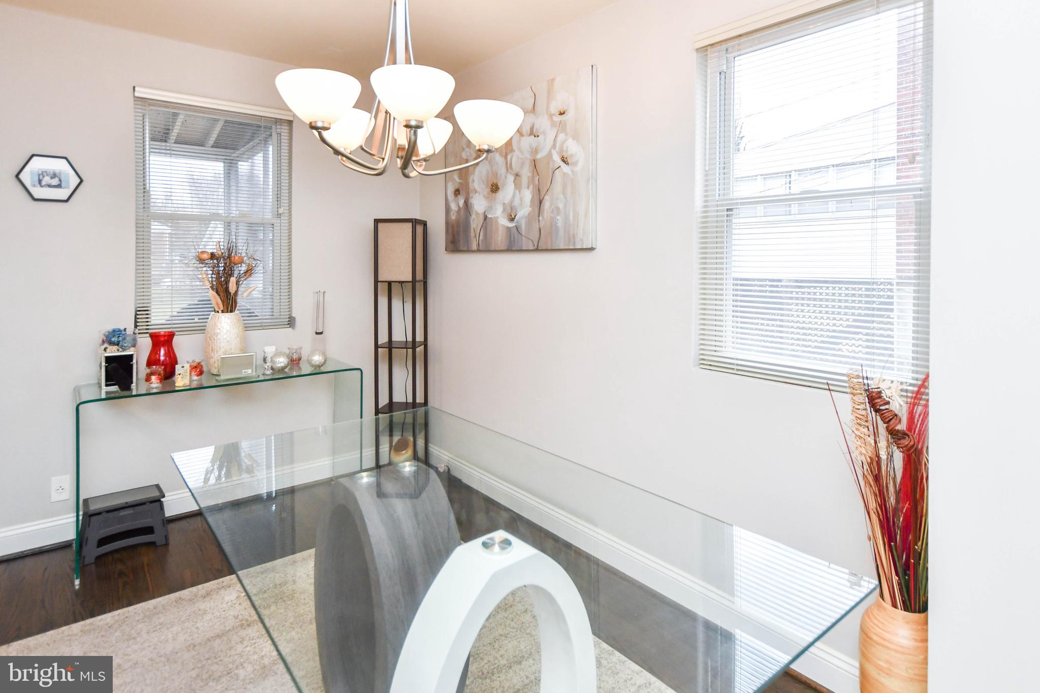 GLEN OAKS - Residential