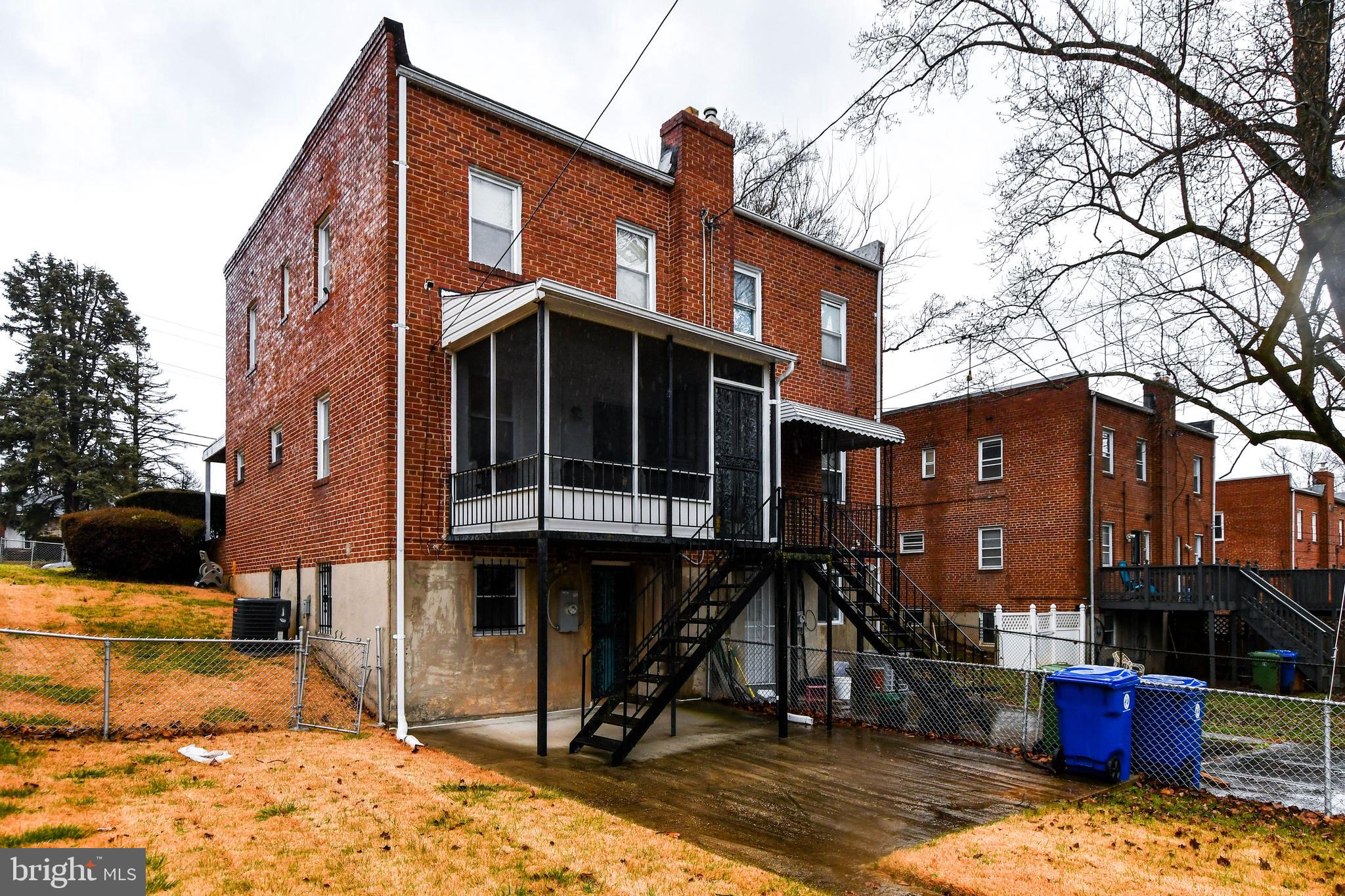 GLEN OAKS - Residential