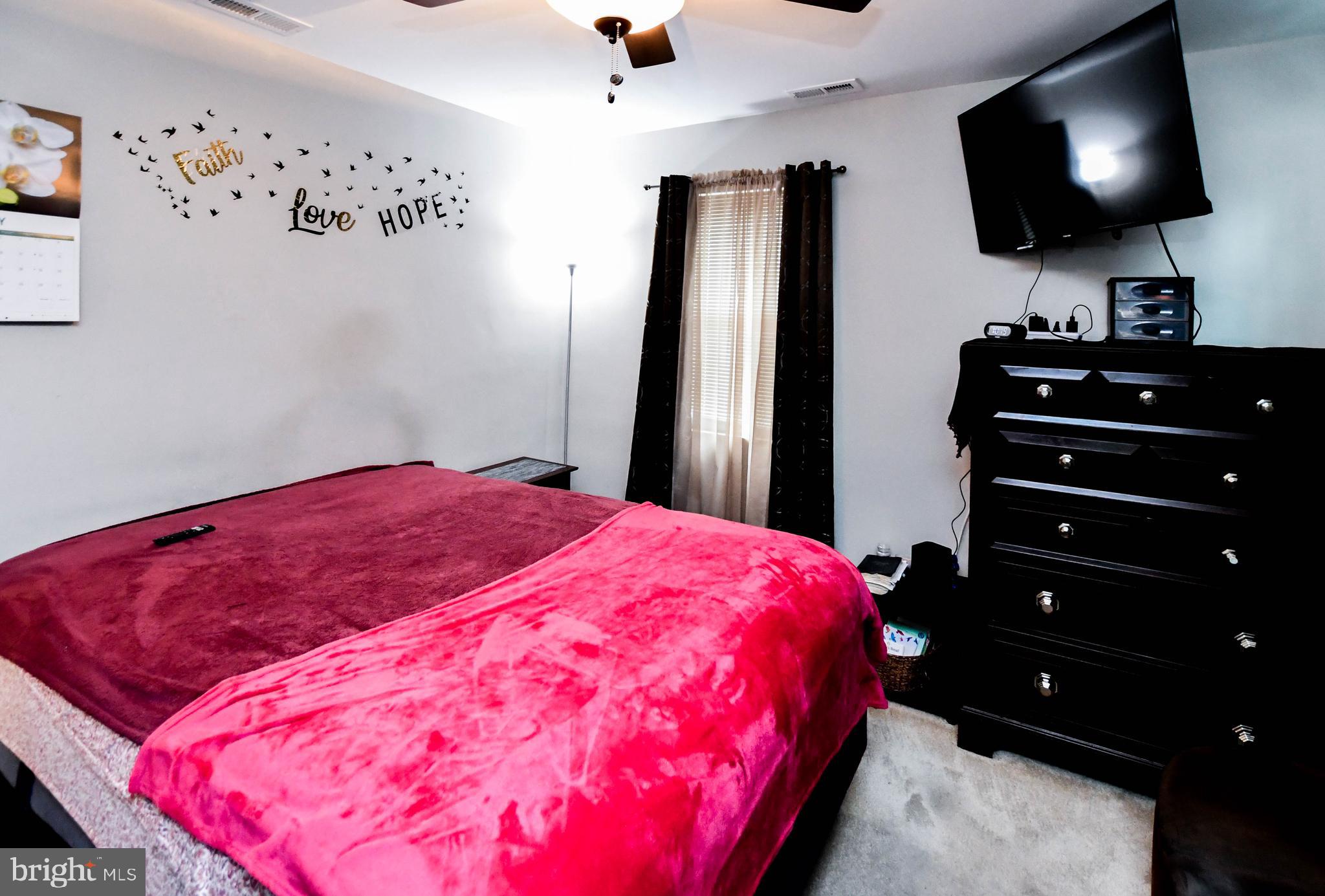 GLEN OAKS - Residential