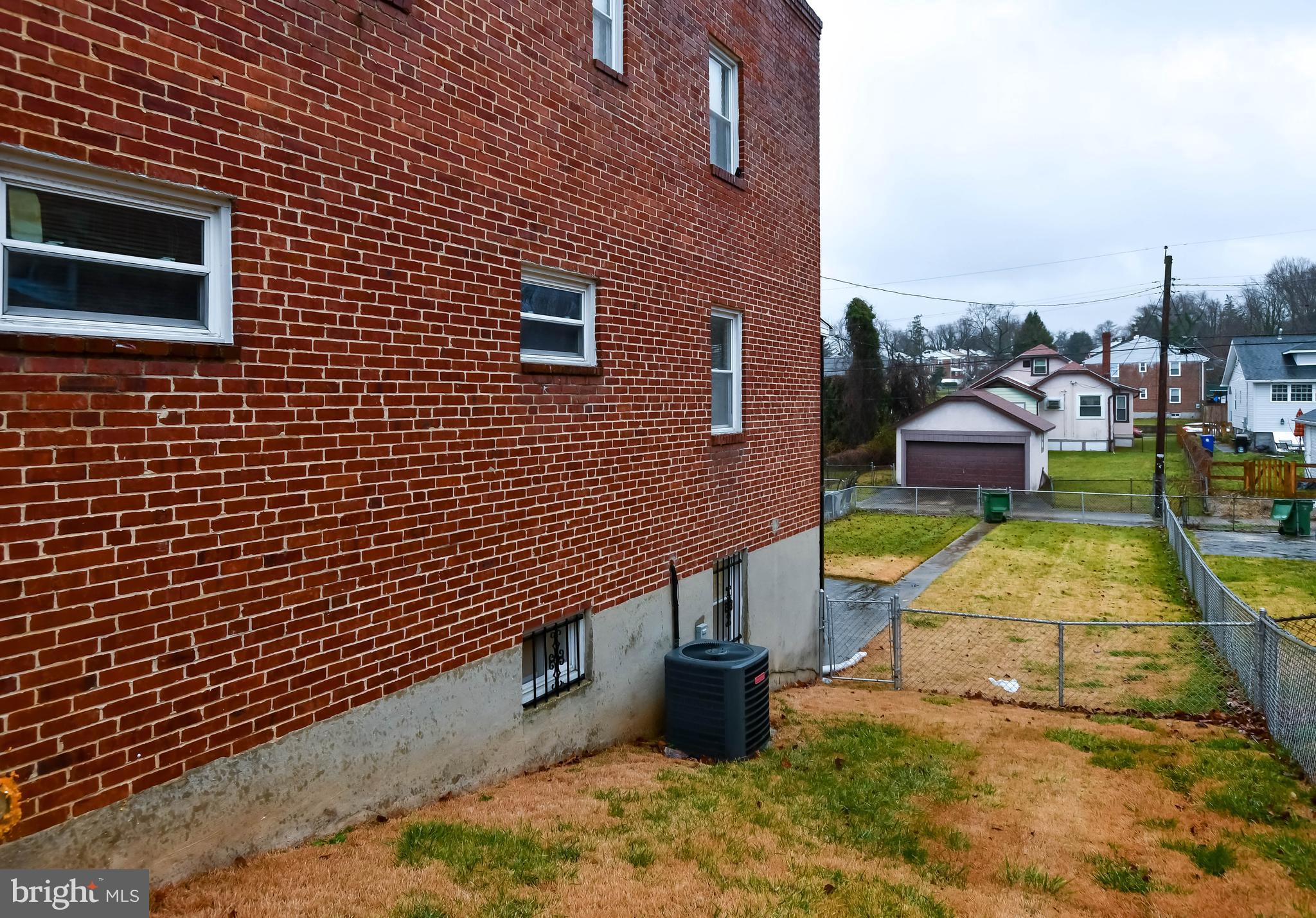 GLEN OAKS - Residential