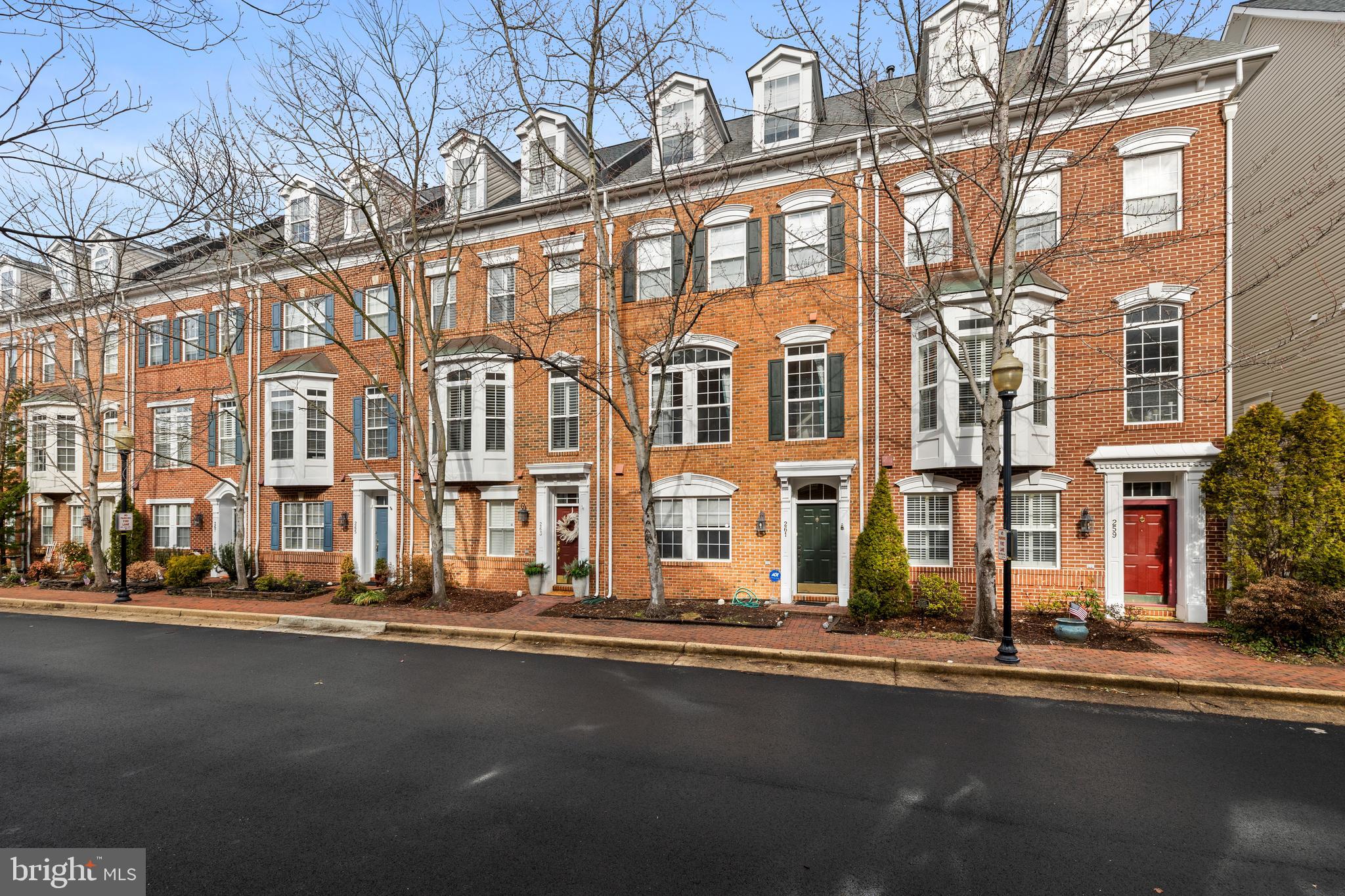 CAMERON STATION - Residential