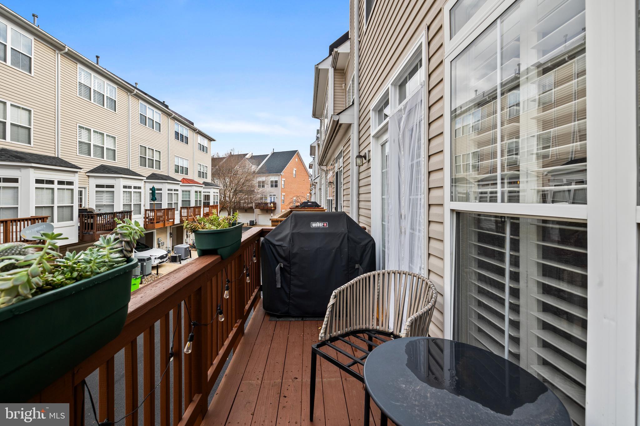 CAMERON STATION - Residential