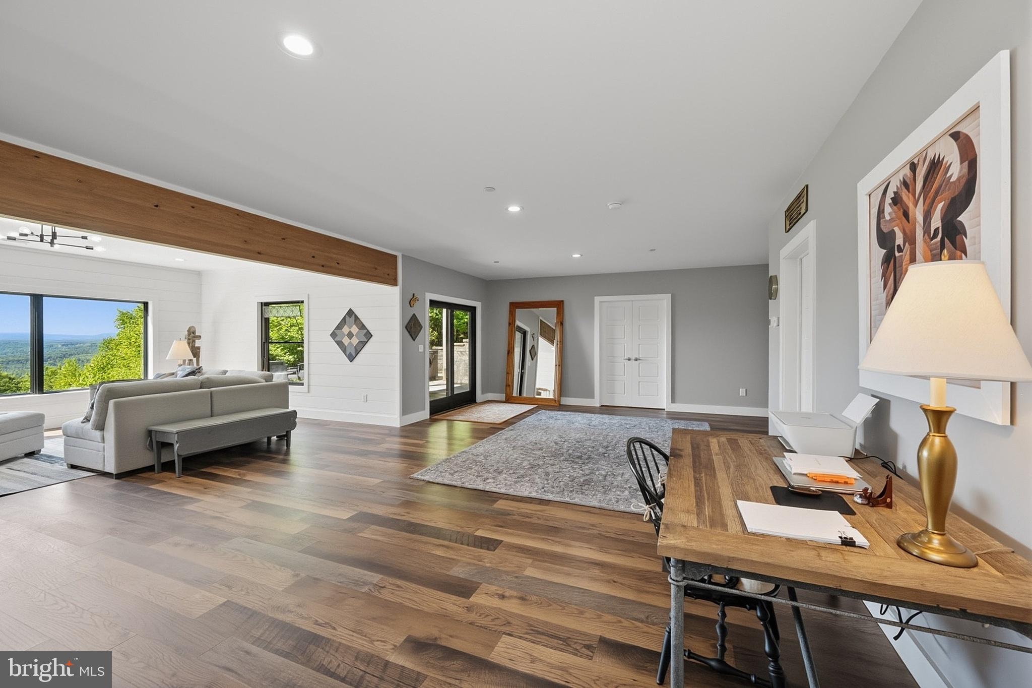 BACKBONE RIDGE - Residential
