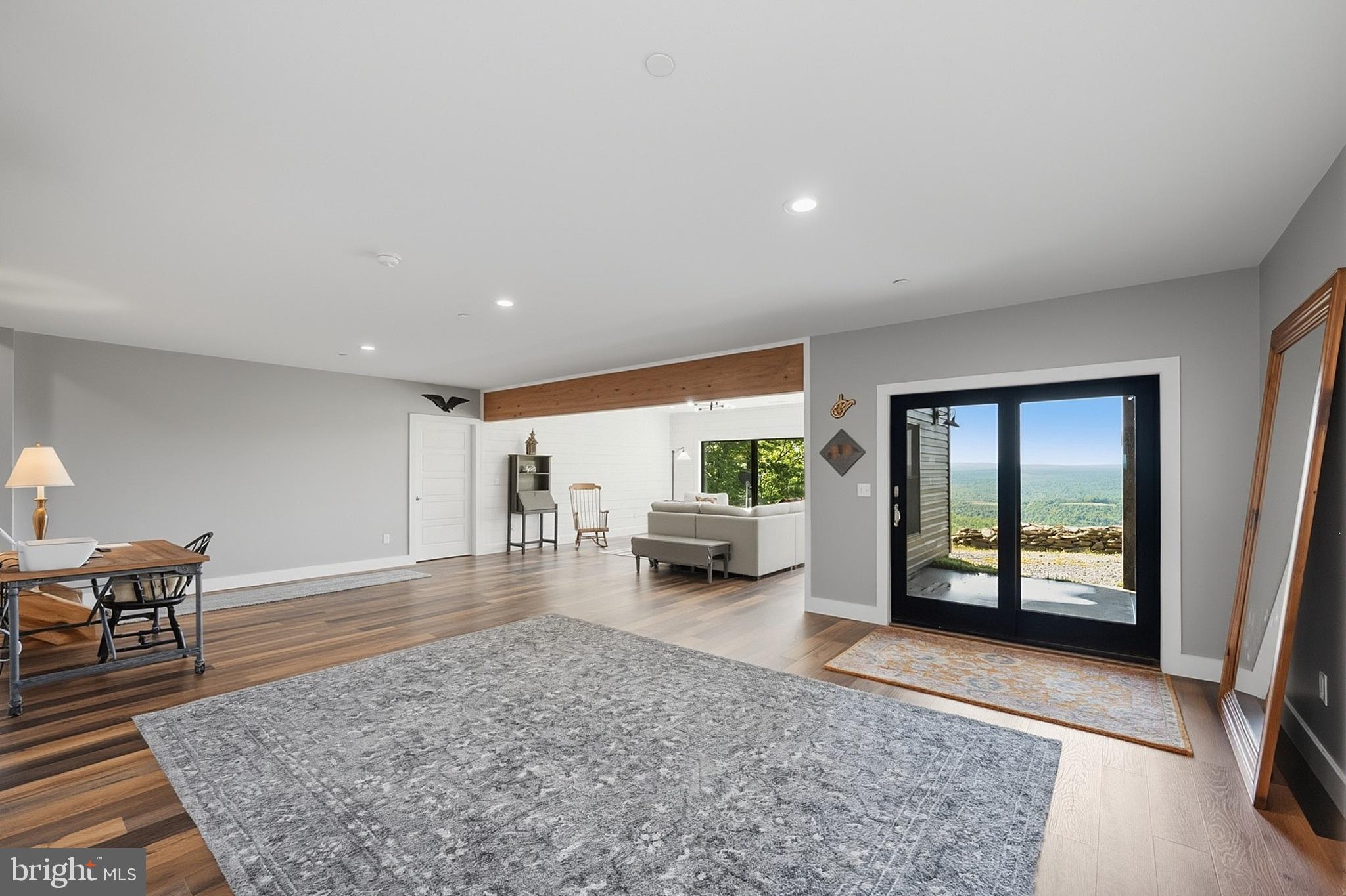 BACKBONE RIDGE - Residential