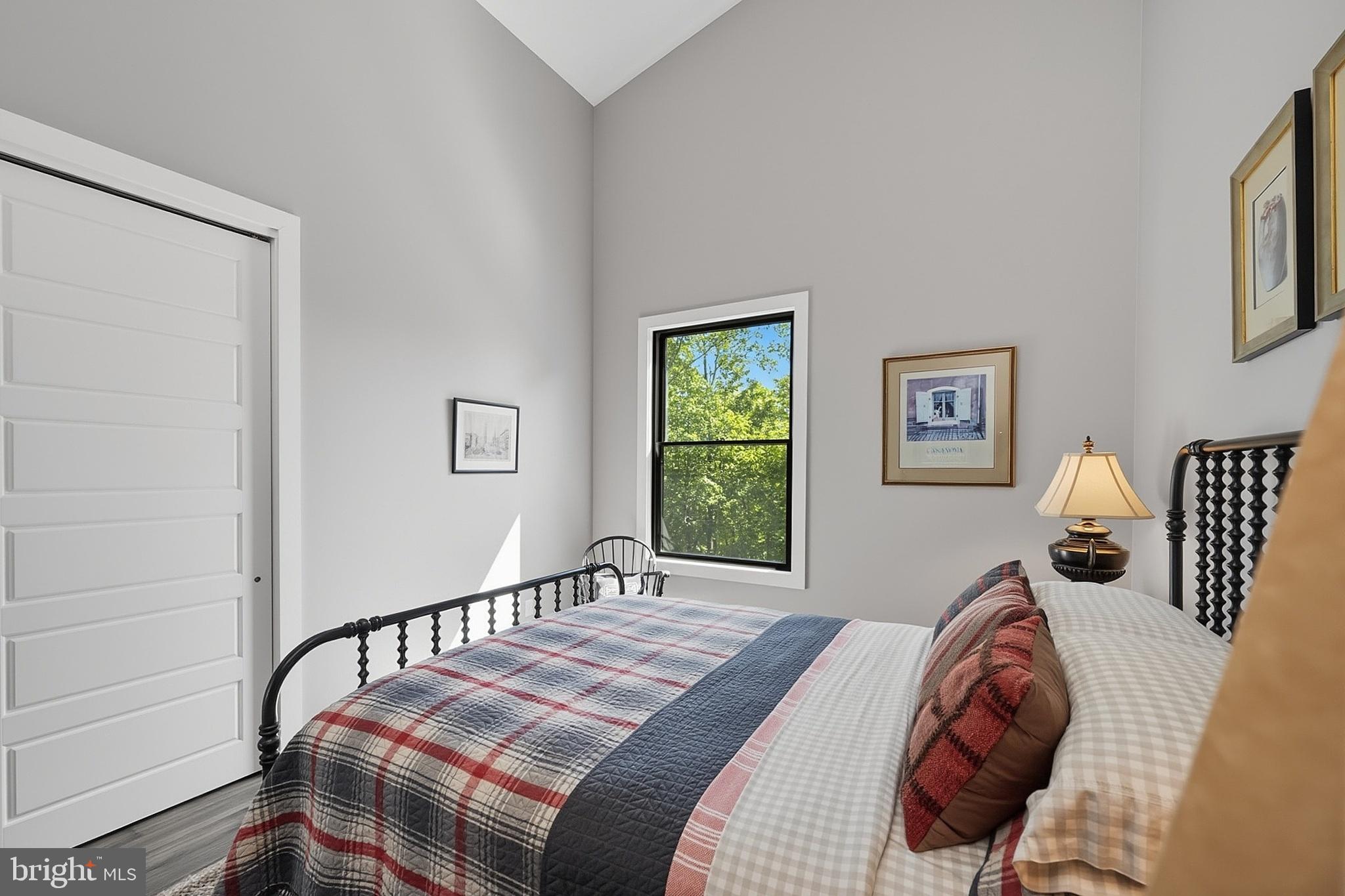 BACKBONE RIDGE - Residential