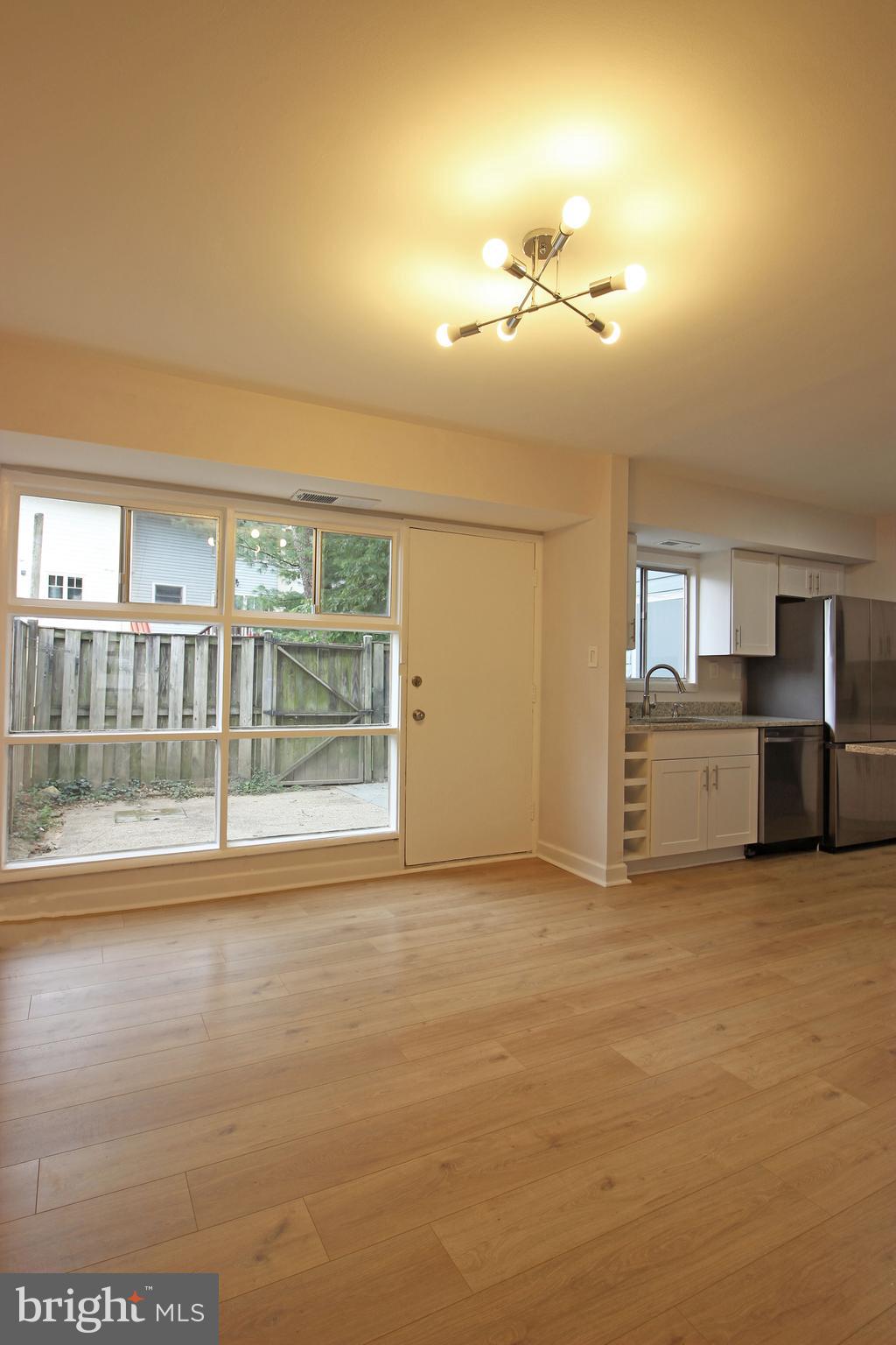 FAIRFAX HERITAGE - Residential