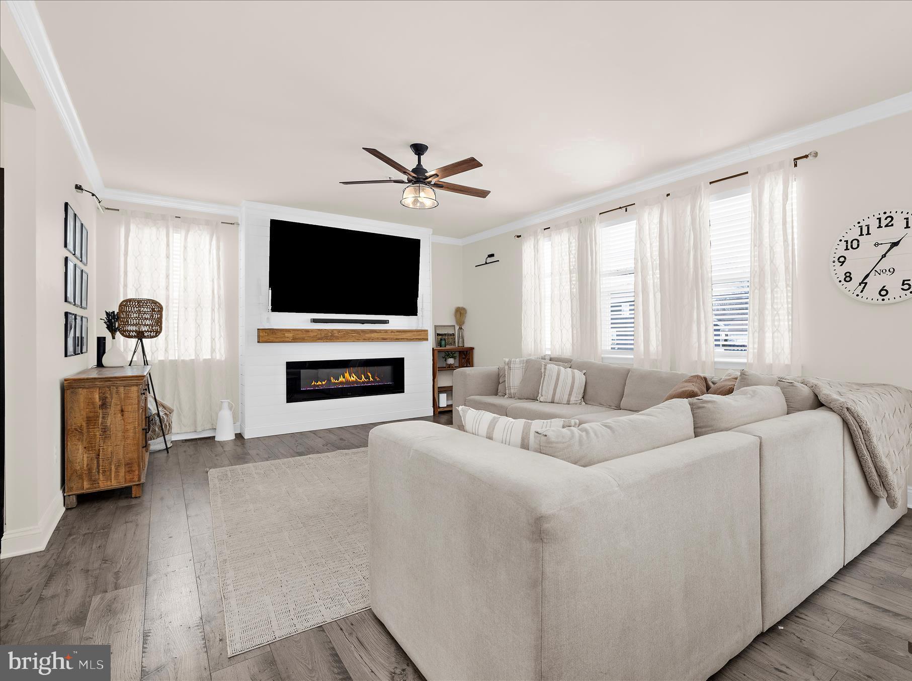 MONARCH GLEN - Residential