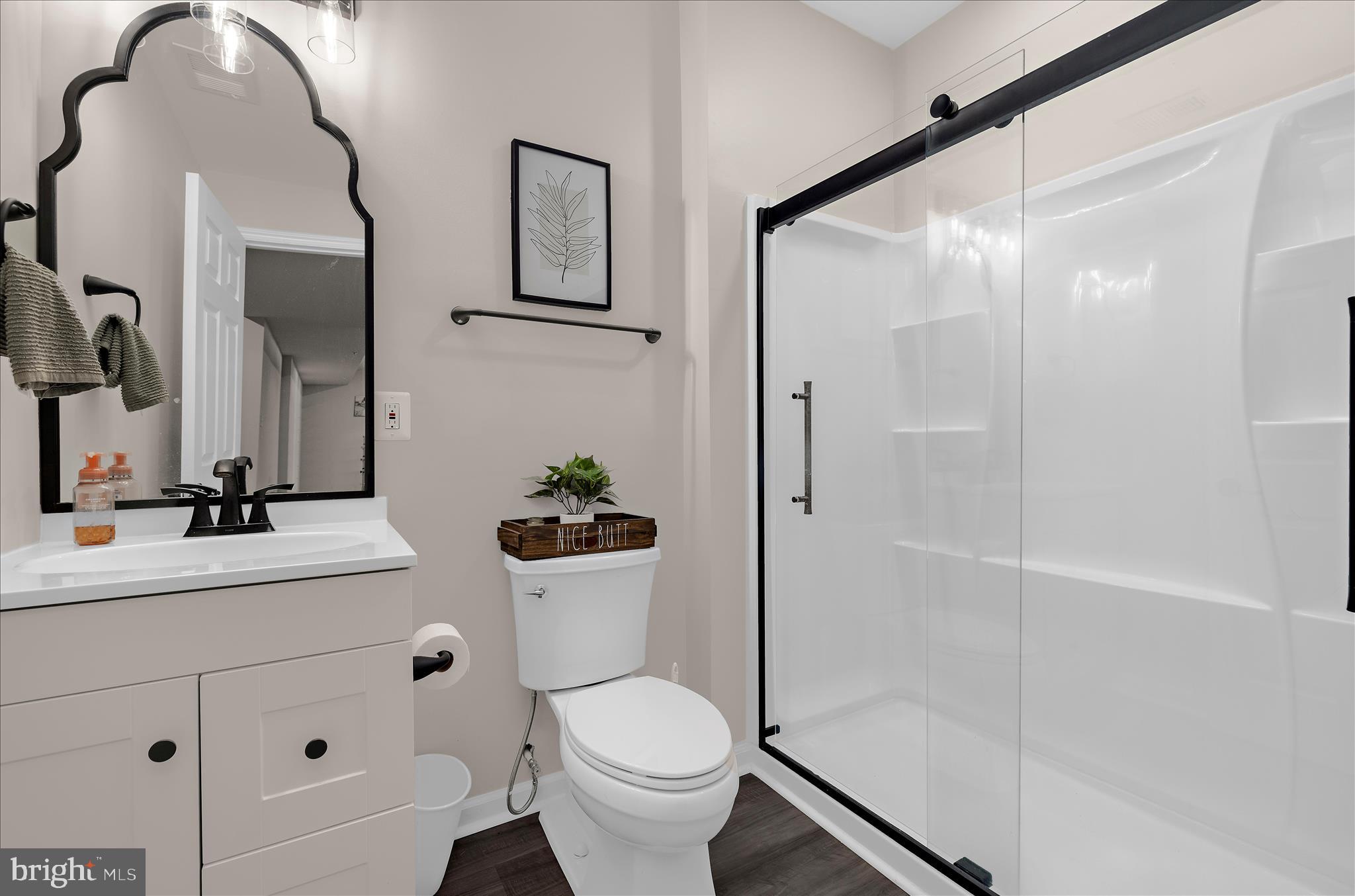 MONARCH GLEN - Residential