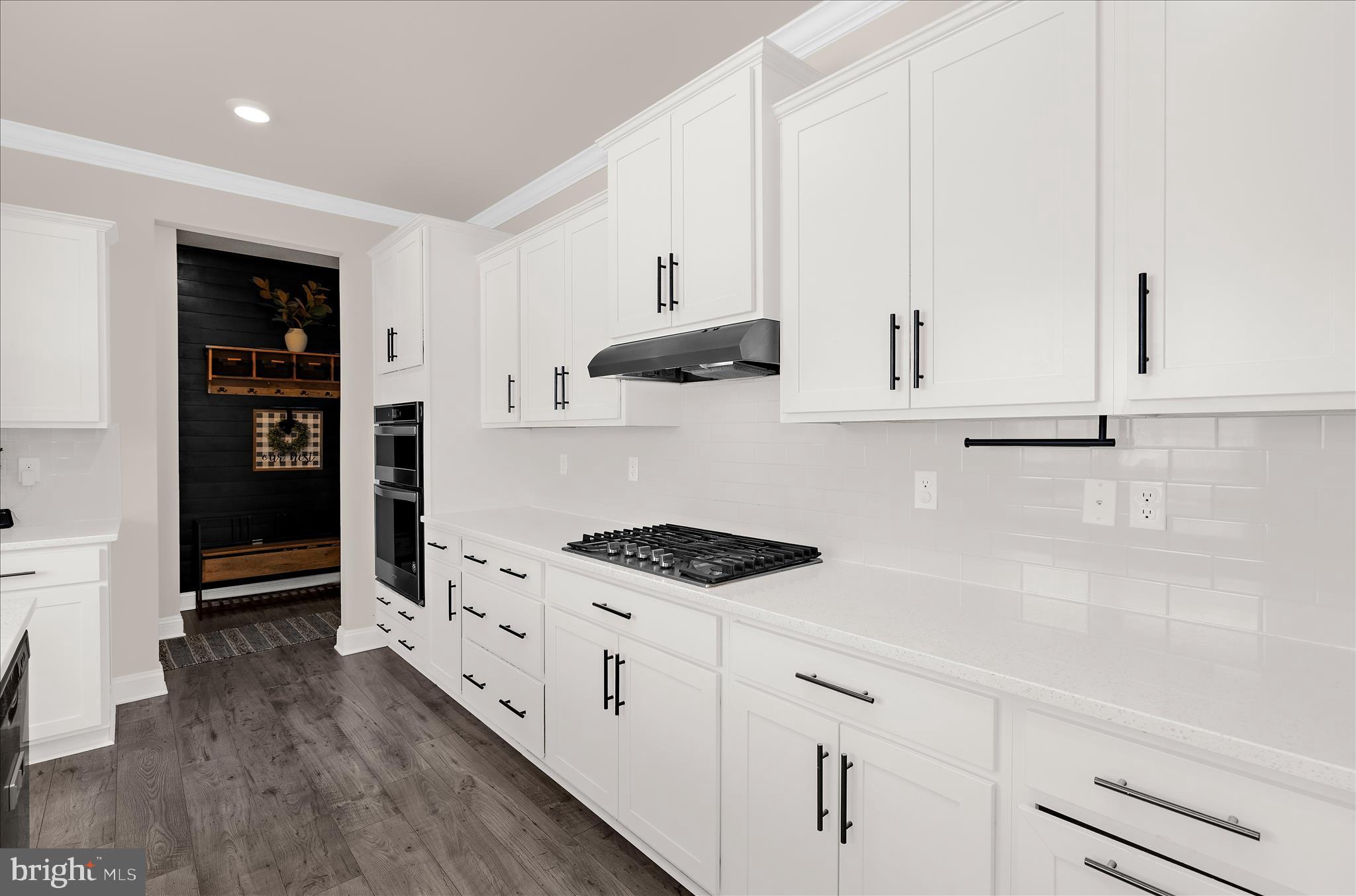 MONARCH GLEN - Residential