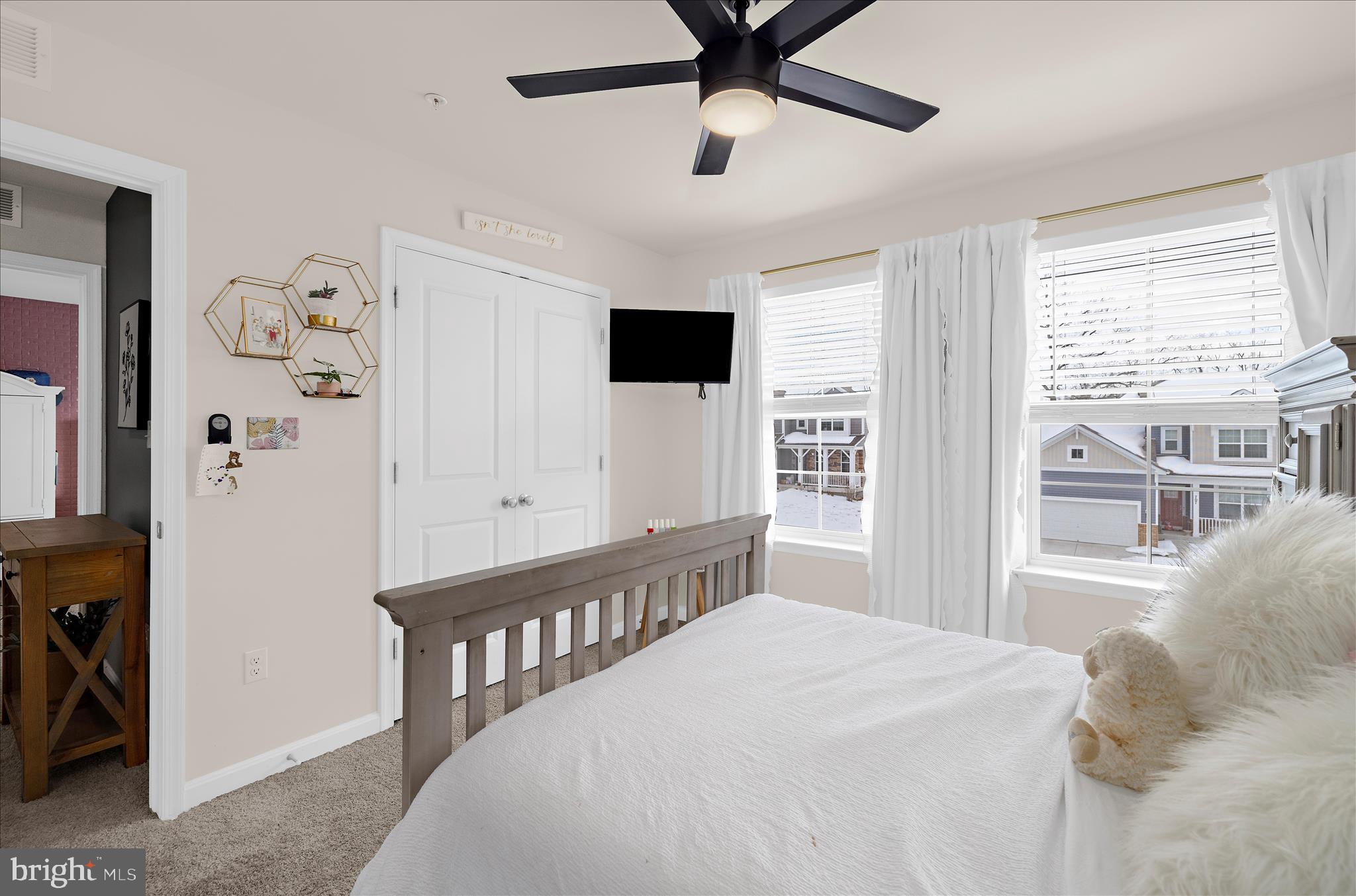 MONARCH GLEN - Residential