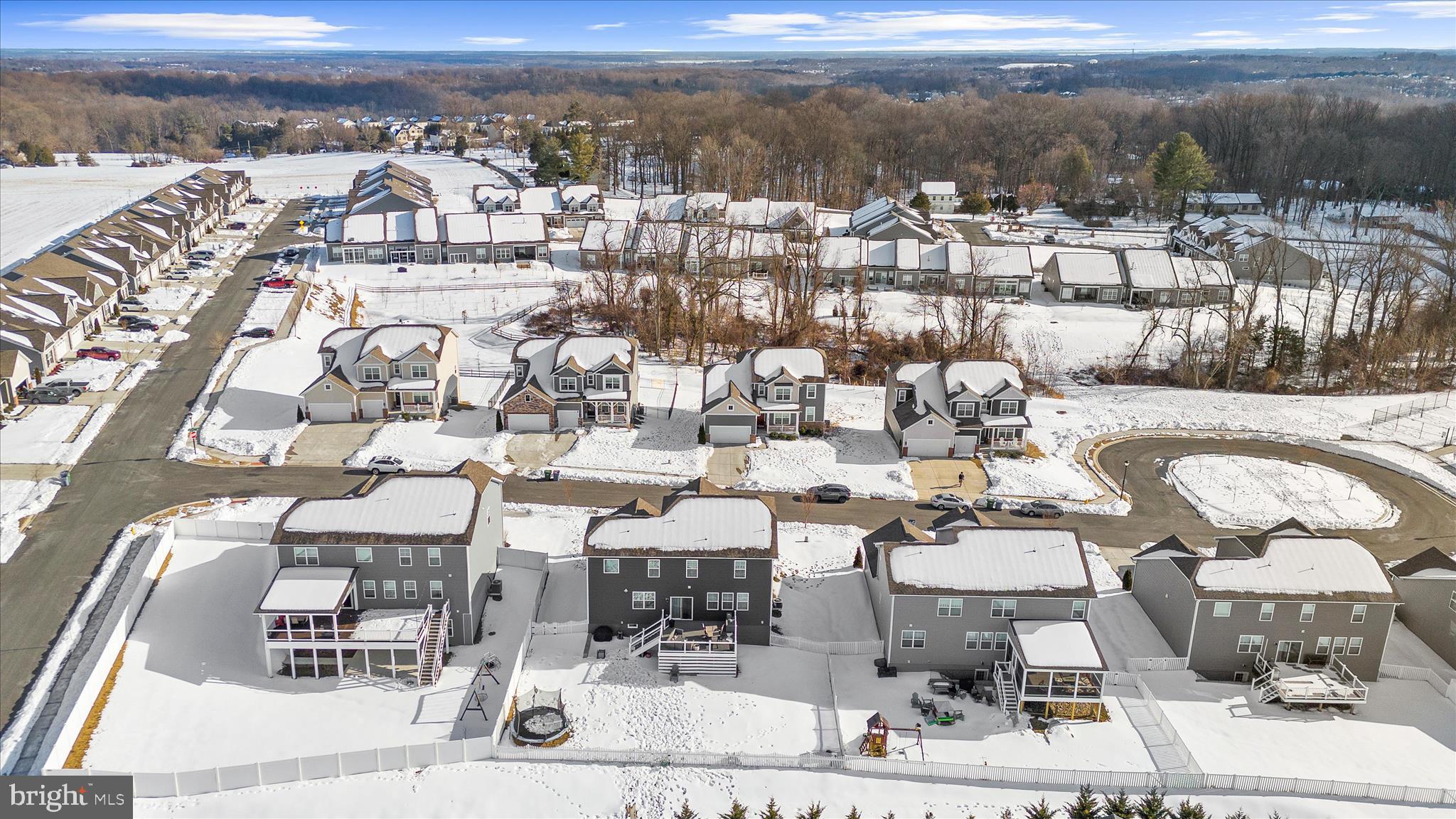 MONARCH GLEN - Residential