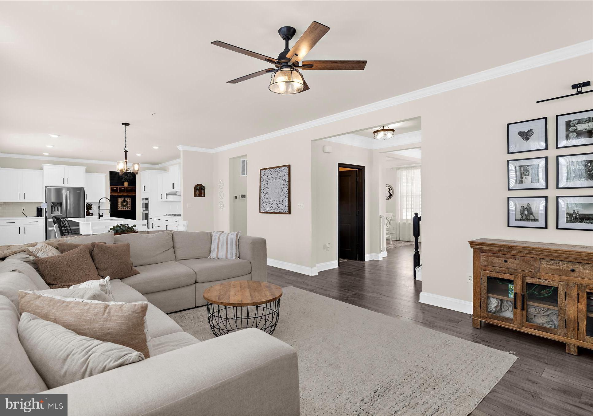 MONARCH GLEN - Residential