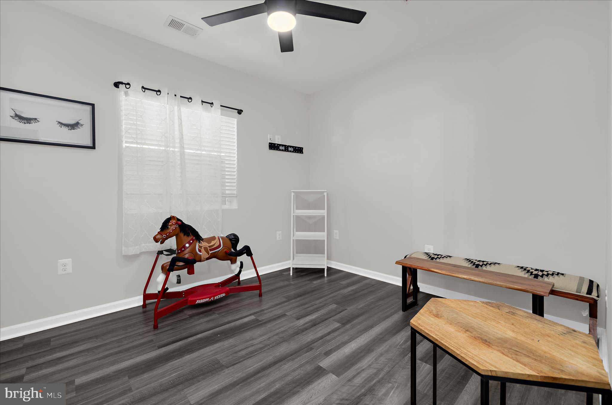 MONARCH GLEN - Residential