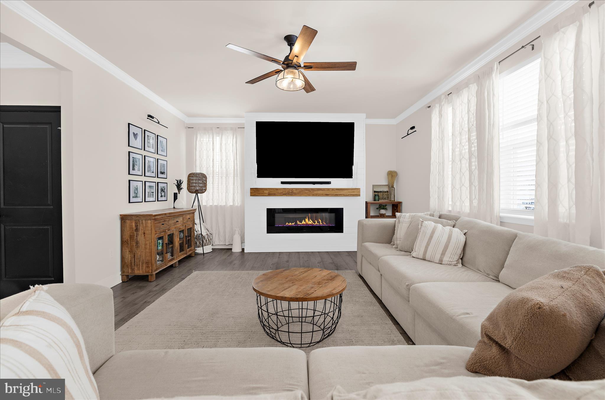 MONARCH GLEN - Residential