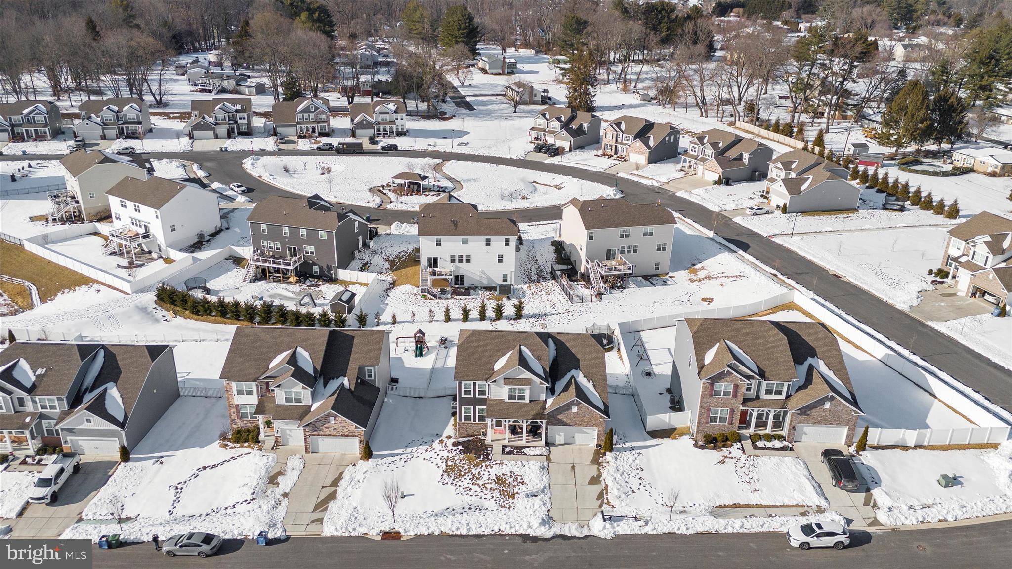 MONARCH GLEN - Residential