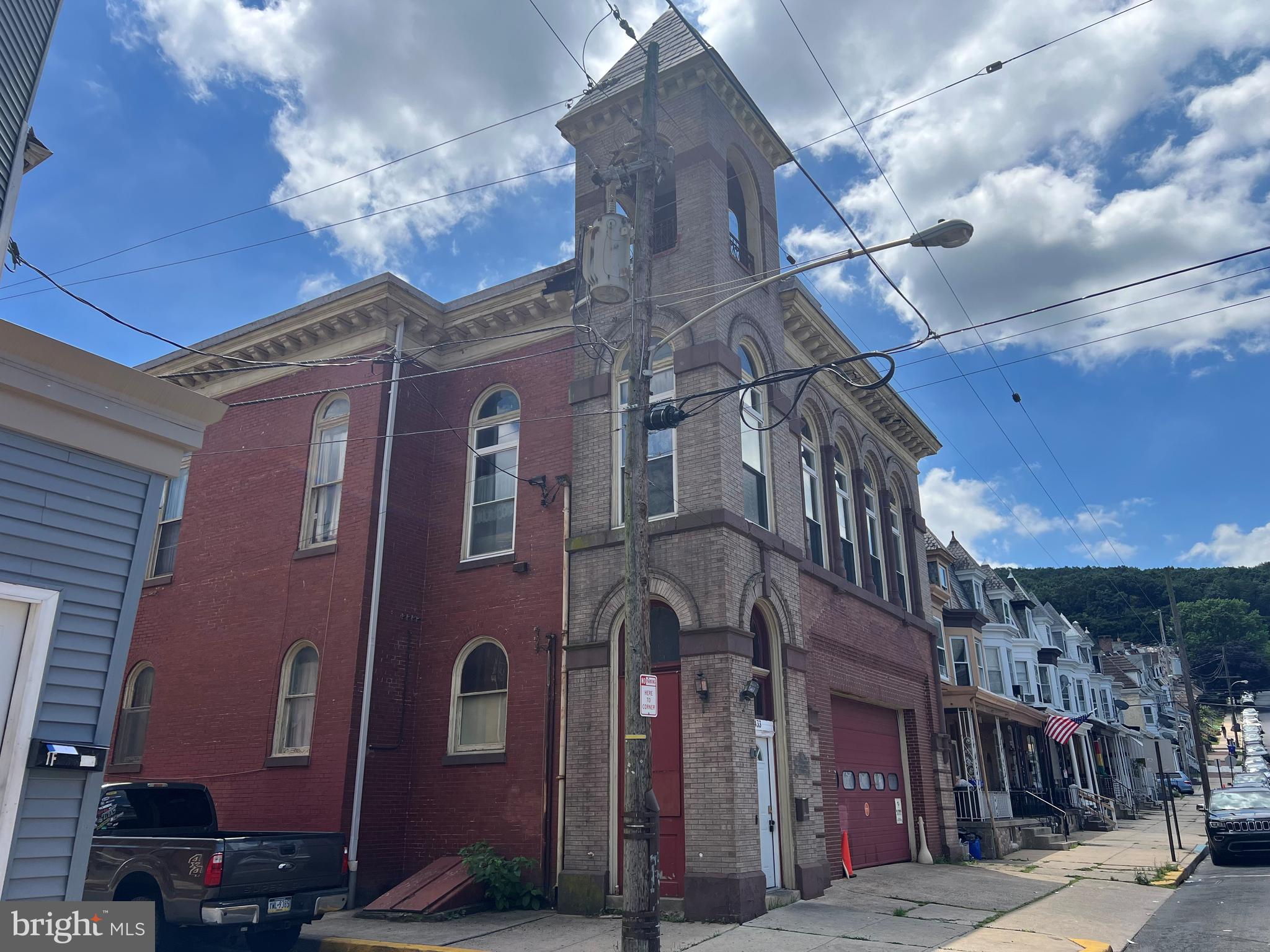 433 S 15TH STREET