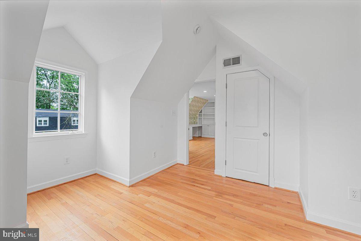 PARKWOOD - Residential