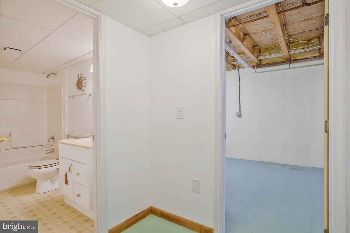 WESTLAKE - Residential