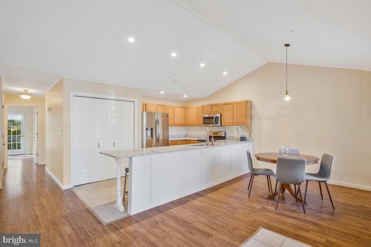 WESTLAKE - Residential